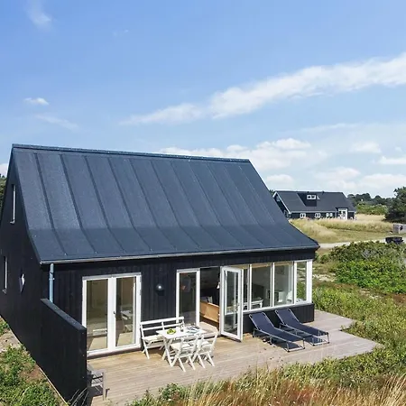 Helga - 800m From The Sea By Interhome *